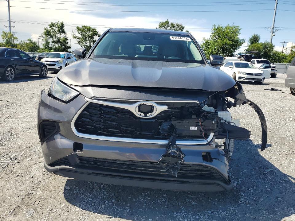 2022 Toyota Highlander VIN 5TDCZRAH3NS093256 COPART salvage auction — FRONT END, Fl - Certificate Of Destruction, sold $11,000 on 2026-08-21 (photo 5)