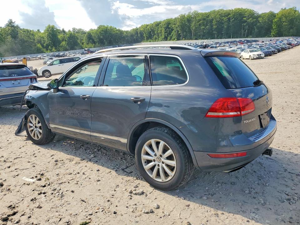 2011 Volkswagen Touareg VIN WVGFF9BP6BD004505 COPART salvage auction — FRONT END, Ma - Cert Of Title-Reconstrctd Coll, sold $450 on 2026-08-12 (photo 2)