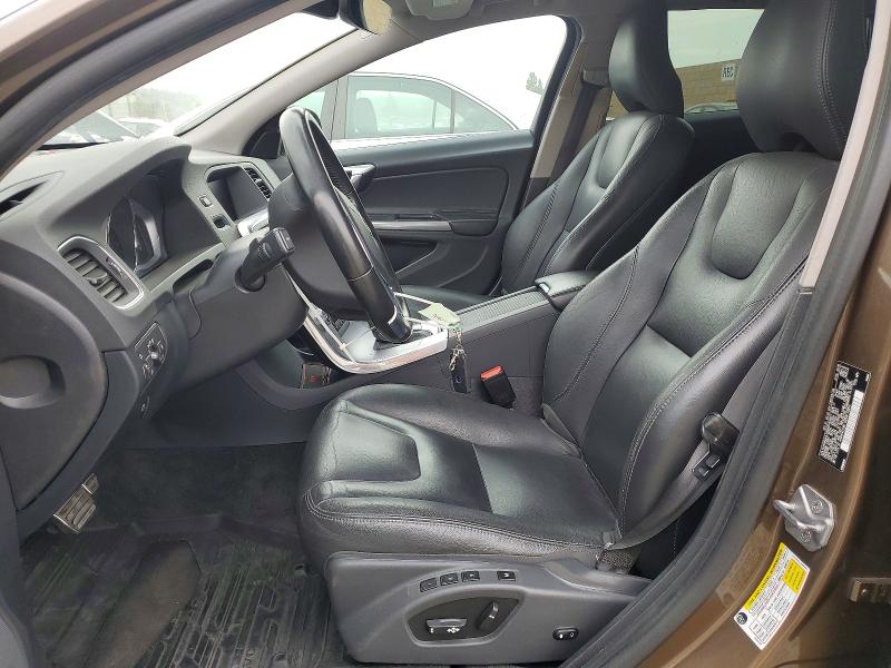 2018 Volvo V60 VIN YV440MWK9J2058483 COPART salvage auction — WATER/FLOOD, Salvage Title, sold $2,400 on 2026-07-22 (photo 7)