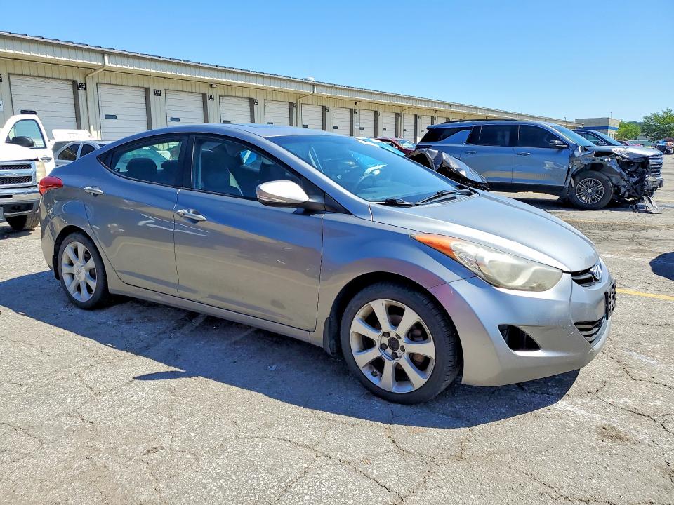 2013 Hyundai Elantra VIN KMHDH4AE9DU564624 COPART salvage auction — MINOR DENT/SCRATCHES, KY - CERT OF TITLE-SALVAGE (P), sold $125 on 2026-07-30 (photo 4)