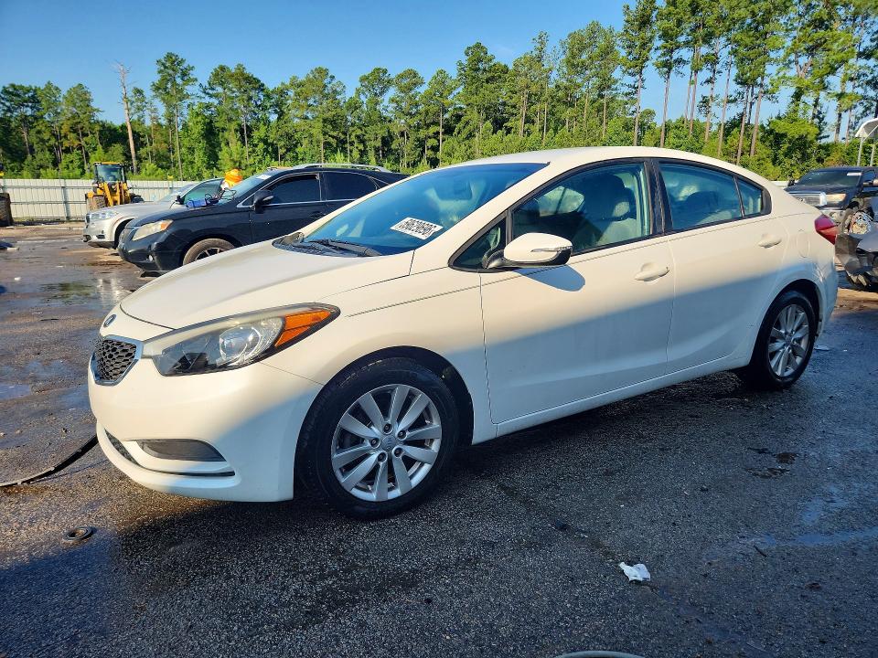 2016 Kia Forte VIN KNAFX4A6XG5592646 COPART salvage auction — REAR END, Sc - Cert Of Title-Salvage, sold $275 on 2026-07-29 (photo 1)