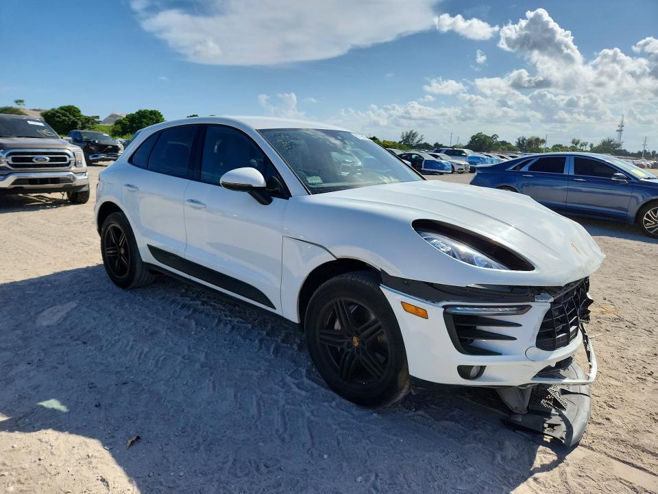 2018 Porsche Macan VIN WP1AB2A57JLB30800 COPART salvage auction — FRONT END, Fl - Cert Of Title Slvg Rebuildable, sold $8,400 on 2026-08-20 (photo 4)