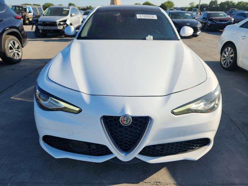 2017 Alfa romeo Giulia VIN ZARFAEEN9H7555238 COPART salvage auction — MINOR DENT/SCRATCHES, Tn - Salvage Certificate (P), sold $2,100 on 2026-08-03 (photo 5)