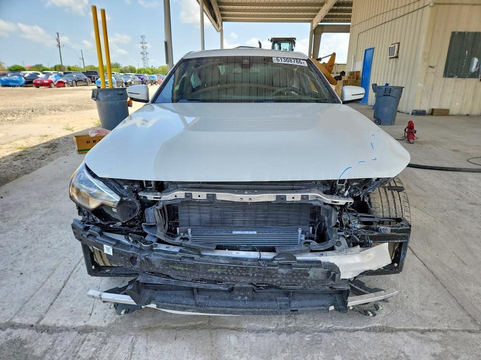 2024 BMW 2er VIN 3MW23CM04R8E88817 COPART salvage auction — FRONT END, Fl - Cert Of Title Slvg Rebuildable, sold $10,300 on 2026-09-02 (photo 5)