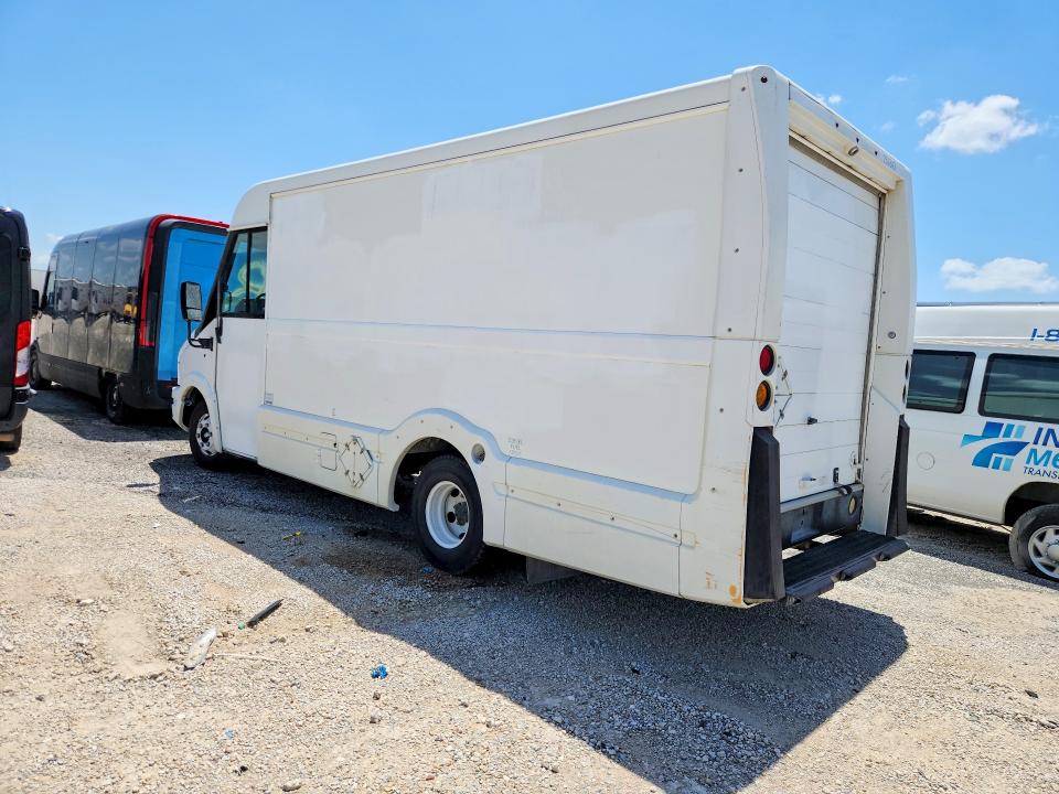 2013 Isuzu Npr VIN JALB4T177D7W00584 COPART salvage auction — MINOR DENT/SCRATCHES, TX - CERTIFICATE OF TITLE, sold $425 on 2026-07-14 (photo 2)