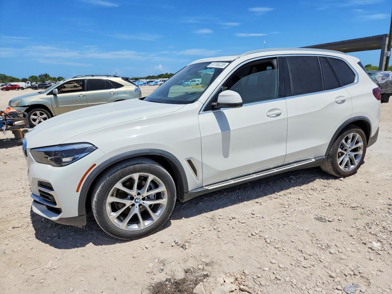 2022 BMW X5 VIN 5UXCR4C00N9K13599 COPART salvage auction — Minor Dent/Scratches, FL - CERTIFICATE OF TITLE, sold $23,800 on 2026-08-14 (photo 1)