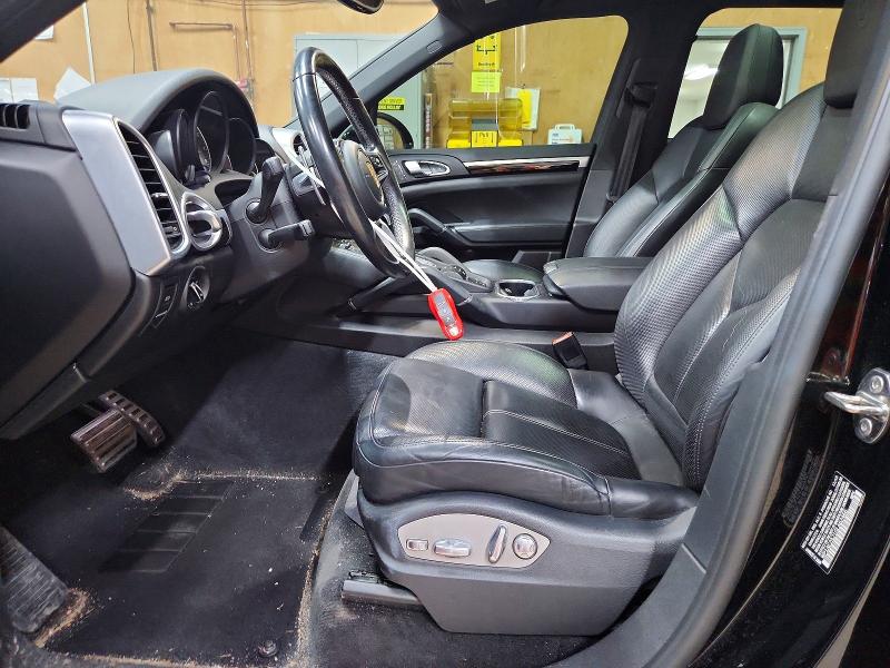 2016 Porsche Cayenne VIN WP1AE2A21GLA62466 COPART salvage auction — WATER/FLOOD, MI - CERT OF TITLE-FLOOD VEHICLE, sold $7,600 on 2026-08-12 (photo 7)