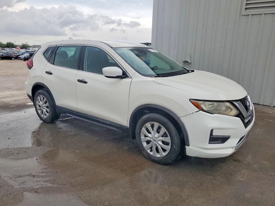 2020 Nissan Rogue VIN 5N1AT2MT2LC754334 COPART salvage auction — MINOR DENT/SCRATCHES, Fl - Certificate Of Title, sold $1,250 on 2026-07-22 (photo 4)