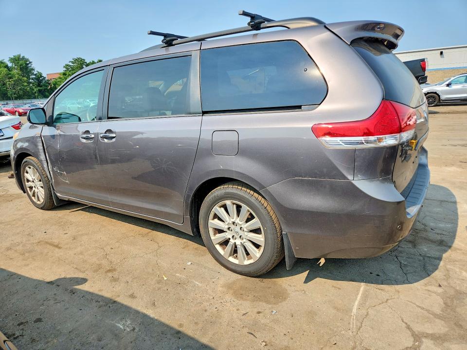 2013 Toyota Sienna VIN 5TDDK3DCXDS051221 COPART salvage auction — MINOR DENT/SCRATCHES, Ct - Certificate Of Title, sold $1,250 on 2026-07-17 (photo 2)