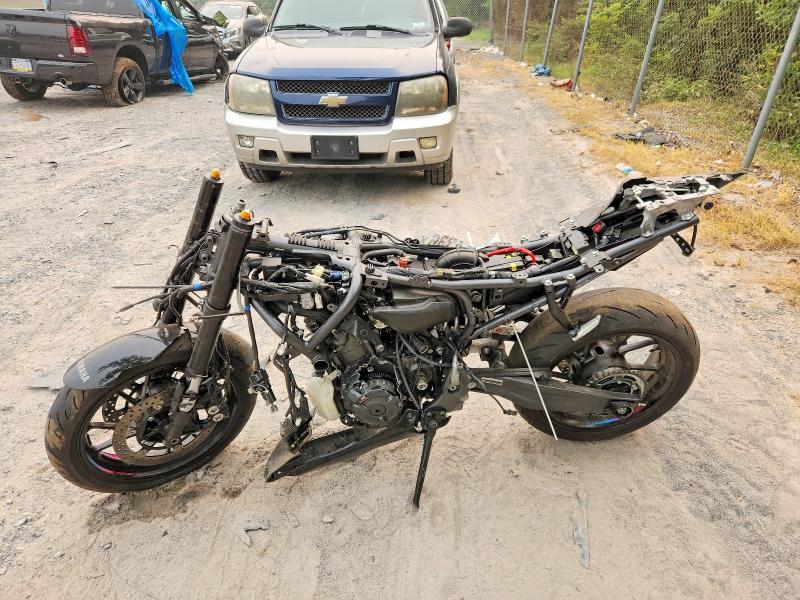 2024 Yamaha Yzfr7 VIN JYARM38E4RA009610 COPART salvage auction — ALL OVER, PA - CERTIFICATE OF SALVAGE, sold $50 on 2026-07-27 (photo 3)