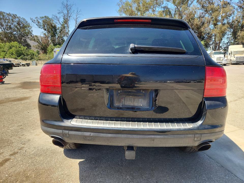 2004 Porsche Cayenne VIN WP1AB29P44LA74924 COPART salvage auction — MINOR DENT/SCRATCHES, CA - DIS/DLR/EXP ONLY CLEAN TITLE, sold $250 on 2026-08-04 (photo 6)