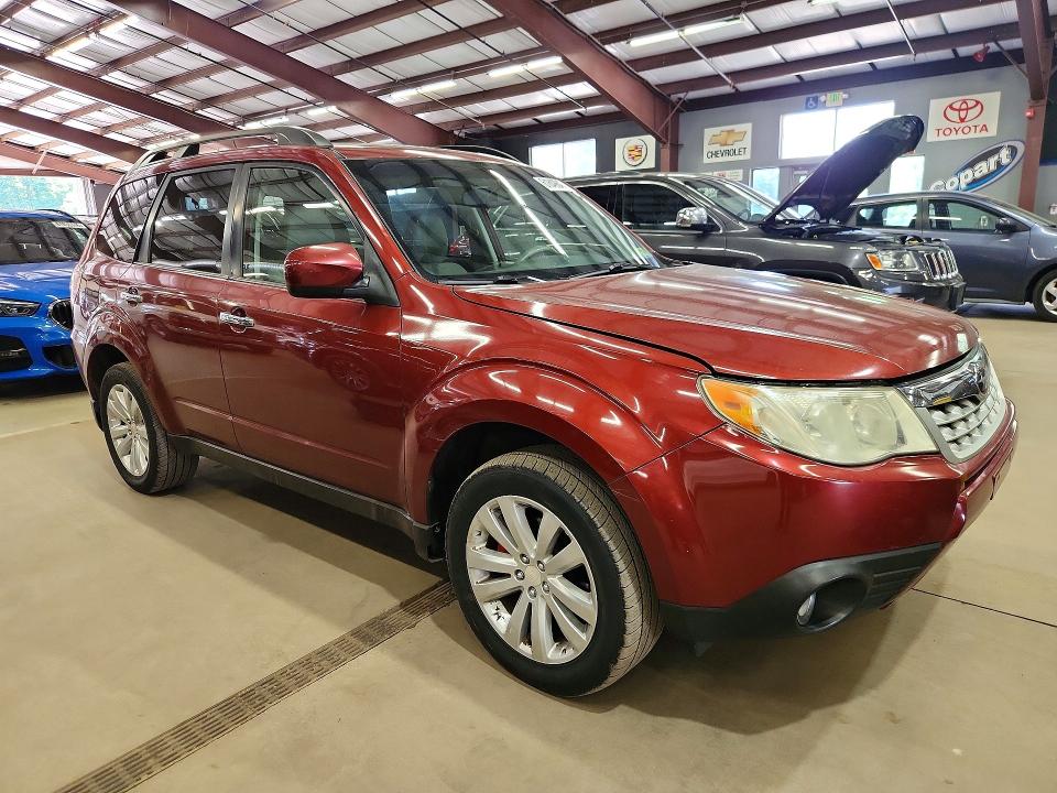 2012 Subaru Forester VIN JF2SHADC1CH418909 COPART salvage auction — MINOR DENT/SCRATCHES, Vt - Certificate Of Title (P), sold $500 on 2026-07-31 (photo 4)