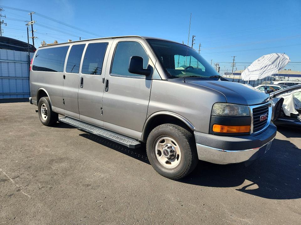 2011 Gmc Savana VIN 1GJZ71FG8B1115688 COPART salvage auction — NORMAL WEAR, Ca - Dis/Dlr/Exp Only Clean Title, sold $2,650 on 2026-08-26 (photo 4)