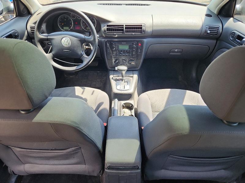 2004 Volkswagen Passat VIN WVWPD63B44E296586 COPART salvage auction — REAR END, NY - MV-907A SALVAGE CERTIFICATE, sold $350 on 2026-07-28 (photo 8)