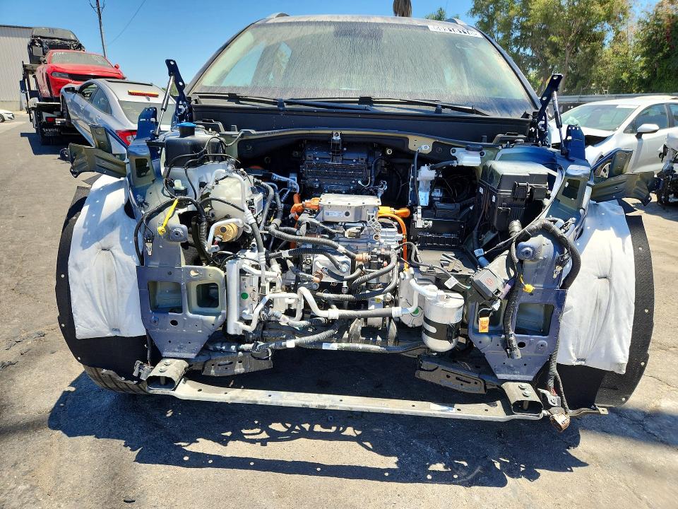 2026 Hyundai Ioniq 9 VIN 7YAMUFS36TY008828 COPART salvage auction — STRIPPED, Ca - Certificate Of Title, sold $50 on 2026-07-28 (photo 5)