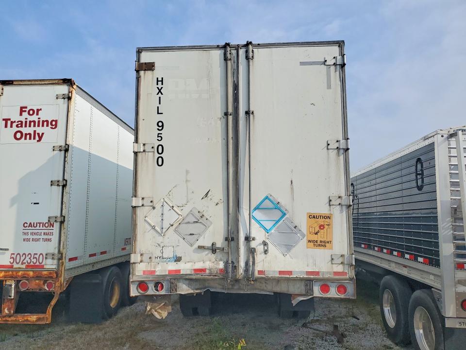 2010 Hyundai translead inc . VIN 3H3V532C6AT014007 COPART salvage auction — UNDERCARRIAGE, IL - SALVAGE CERTIFICATE, sold $800 on 2026-09-17 (photo 6)