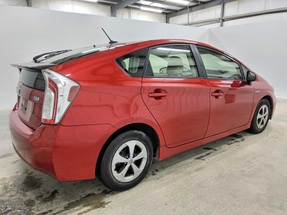 2015 Toyota Prius VIN JTDKN3DU5F0470381 COPART salvage auction — MINOR DENT/SCRATCHES, Tx - Cert Of Title-Rebuilt Salvage, sold $2,150 on 2026-07-28 (photo 3)
