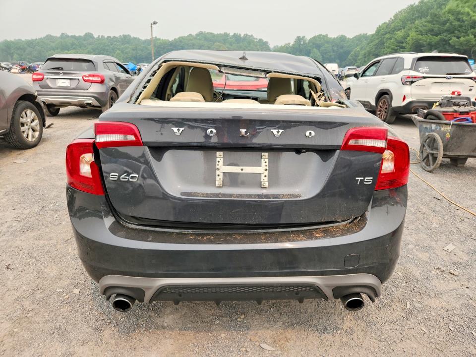 2017 Volvo S60 VIN YV126MFL0H2438947 COPART salvage auction — ROOF, Pa - Certificate Of Salvage, sold $125 on 2026-07-30 (photo 6)