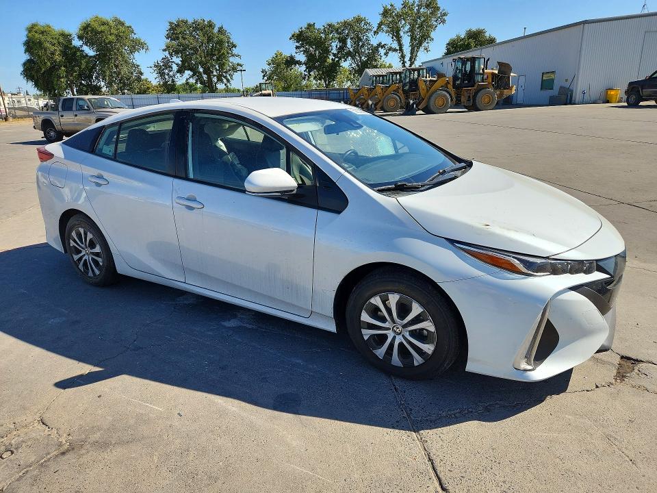 2021 Toyota Prius VIN JTDKAMFP1M3173435 COPART salvage auction — SIDE, CA - SALVAGE CERTIFICATE, sold $3,750 on 2026-07-27 (photo 4)