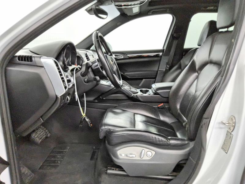 2016 Porsche Cayenne VIN WP1AA2A24GKA13215 COPART salvage auction — MINOR DENT/SCRATCHES, CA - DIS/DLR/EXP ONLY CLEAN TITLE, sold $6,400 on 2026-07-14 (photo 7)