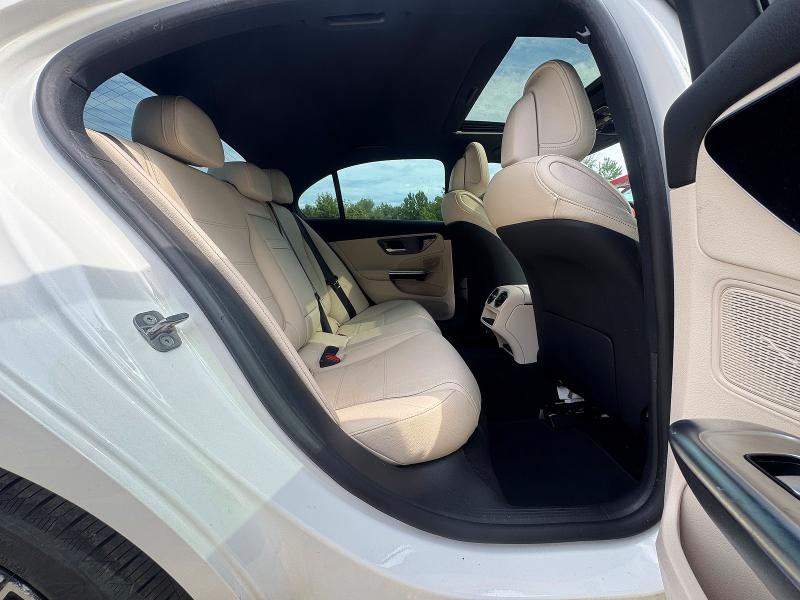 2023 Mercedes-benz C-klasse VIN W1KAF4HB3PR133203 COPART salvage auction — NORMAL WEAR, Ma - Certificate Of Title (P), sold $19,400 on 2026-07-27 (photo 6)