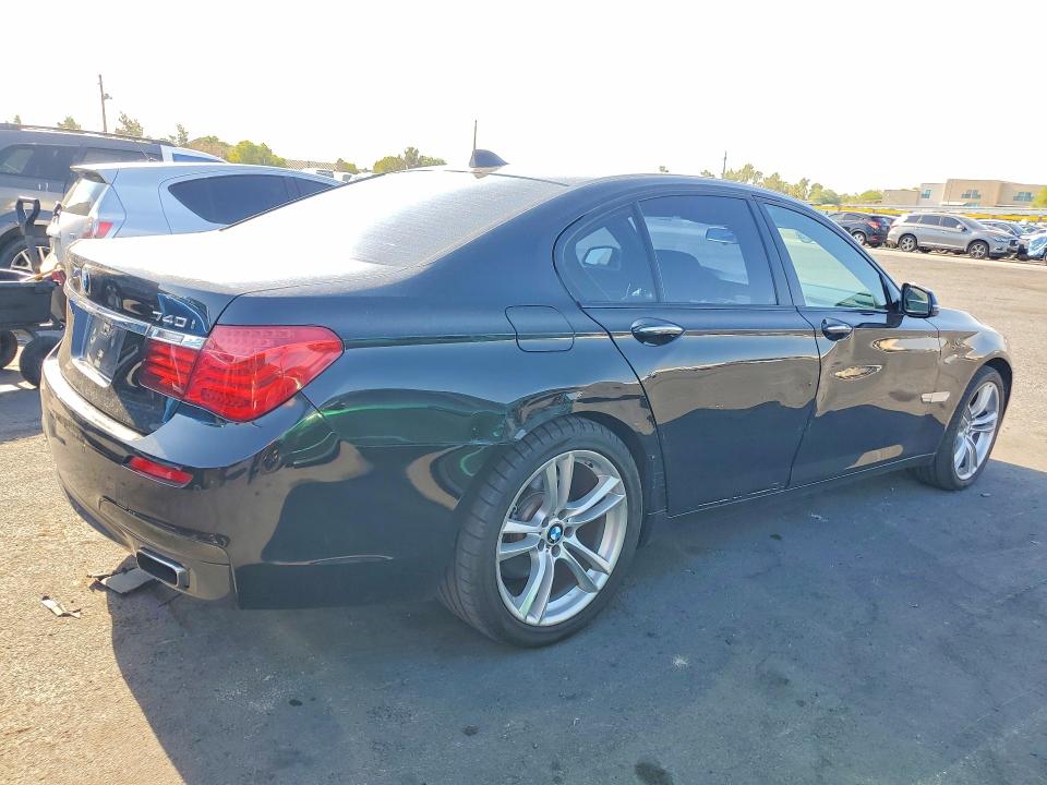 2015 BMW 7er VIN WBAYA6C50FGK16616 COPART salvage auction — SIDE, Ut - Cert Of Title-Rebuilt/Restored, sold $1,600 on 2026-07-27 (photo 3)