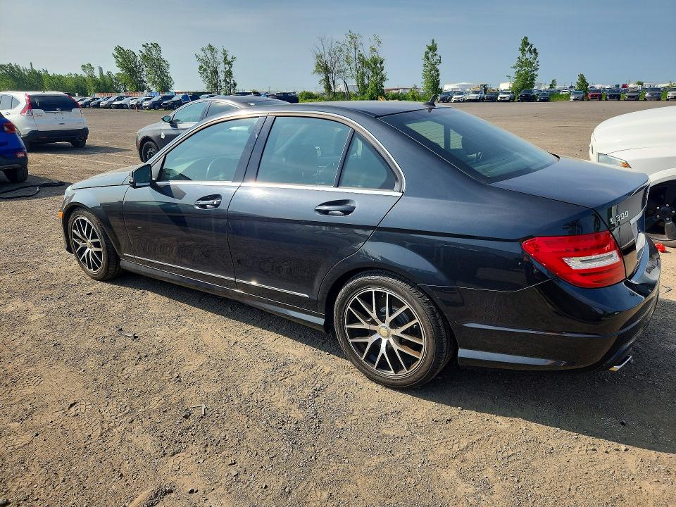 2012 Mercedes-benz C-klasse VIN WDDGF8BB6CA719607 COPART salvage auction — WATER/FLOOD, Qc - Irrecuperable, sold $2,300 on 2026-08-18 (photo 2)