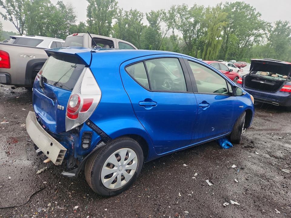 2012 Toyota Prius c VIN JTDKDTB39C1507953 COPART salvage auction — REAR END, CT - CERT OF TITLE-SALVAGE, sold $475 on 2026-07-17 (photo 3)