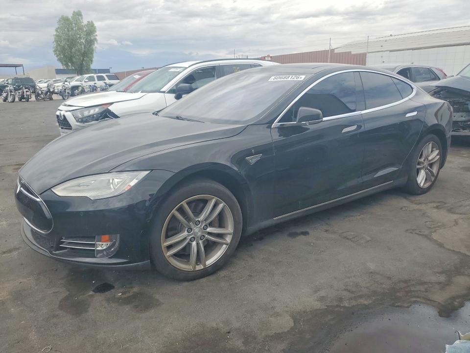 2015 Tesla Model s VIN 5YJSA1E19FF116174 COPART salvage auction — MINOR DENT/SCRATCHES, Nv - Certificate Of Title, sold $1,750 on 2026-07-27 (photo 1)
