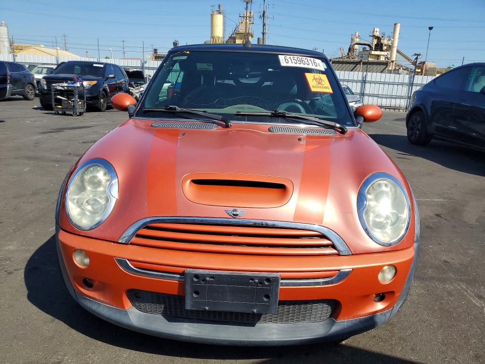 2006 Mini Cooper VIN WMWRH33586TK59185 COPART salvage auction — MINOR DENT/SCRATCHES, Ca - Salvage Certificate, sold $300 on 2026-07-29 (photo 5)