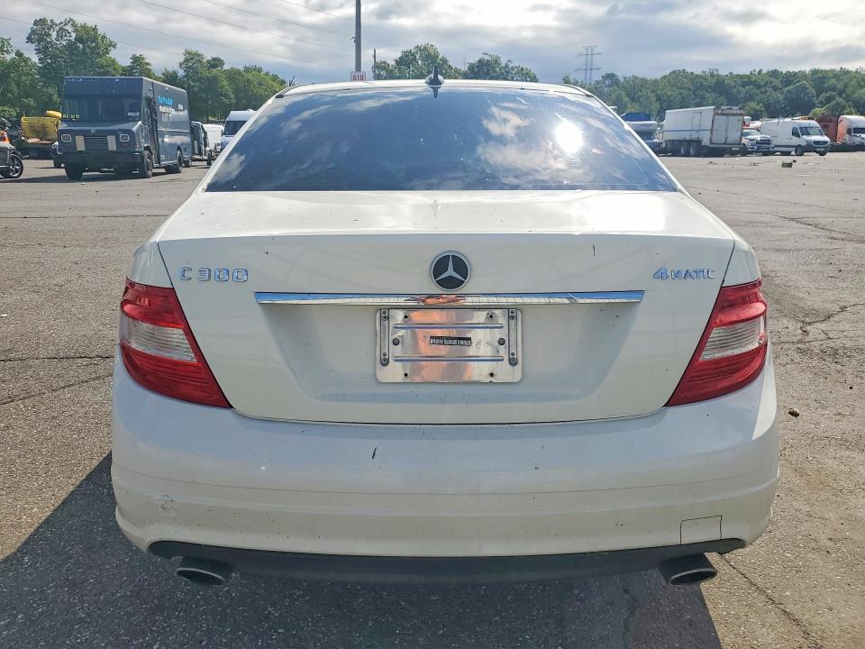 2009 Mercedes-benz C class VIN WDDGF81X49R079209 COPART salvage auction — WATER/FLOOD, NJ - CERT OF TITLE-SALVAGE FLOOD (P), sold $450 on 2026-08-18 (photo 6)