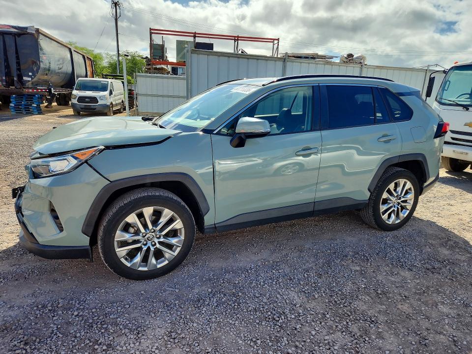 2021 Toyota Rav 4 VIN JTMC1RFV9MD080138 — COPART salvage auction photo