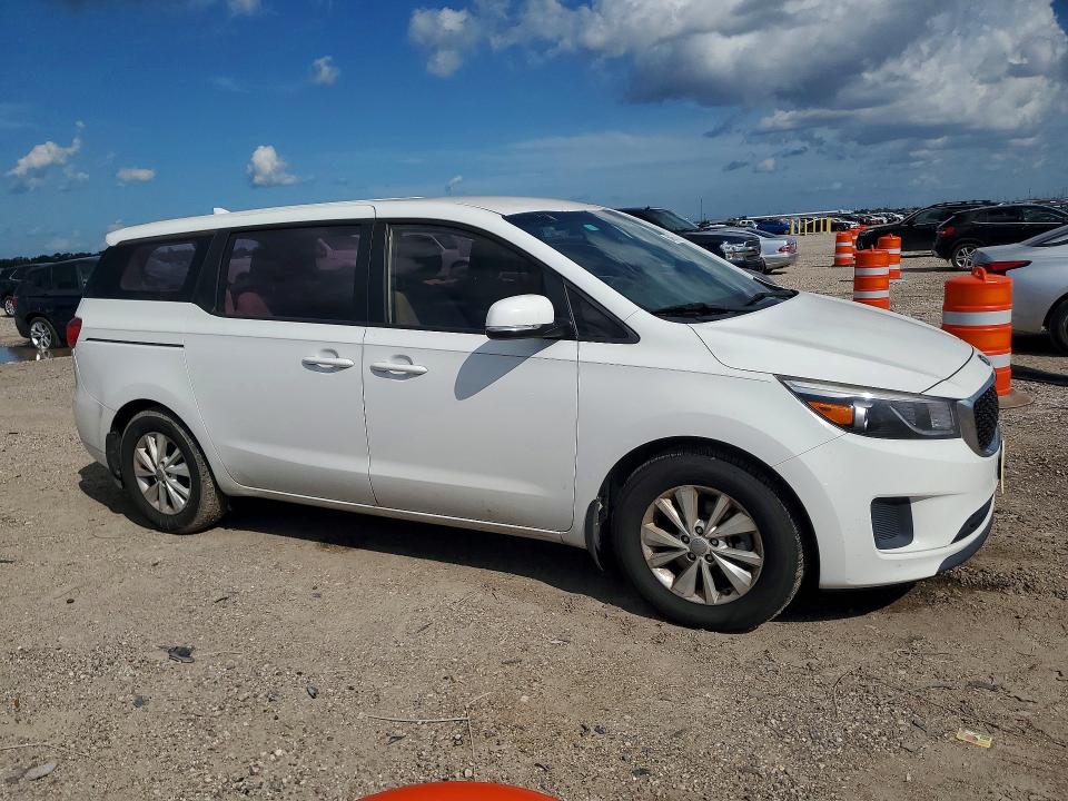 2017 Kia SEDONA VIN KNDMA5C17H6264812 COPART salvage auction — MINOR DENT/SCRATCHES, Tx - Certificate Of Title, sold $1,600 on 2026-07-30 (photo 4)