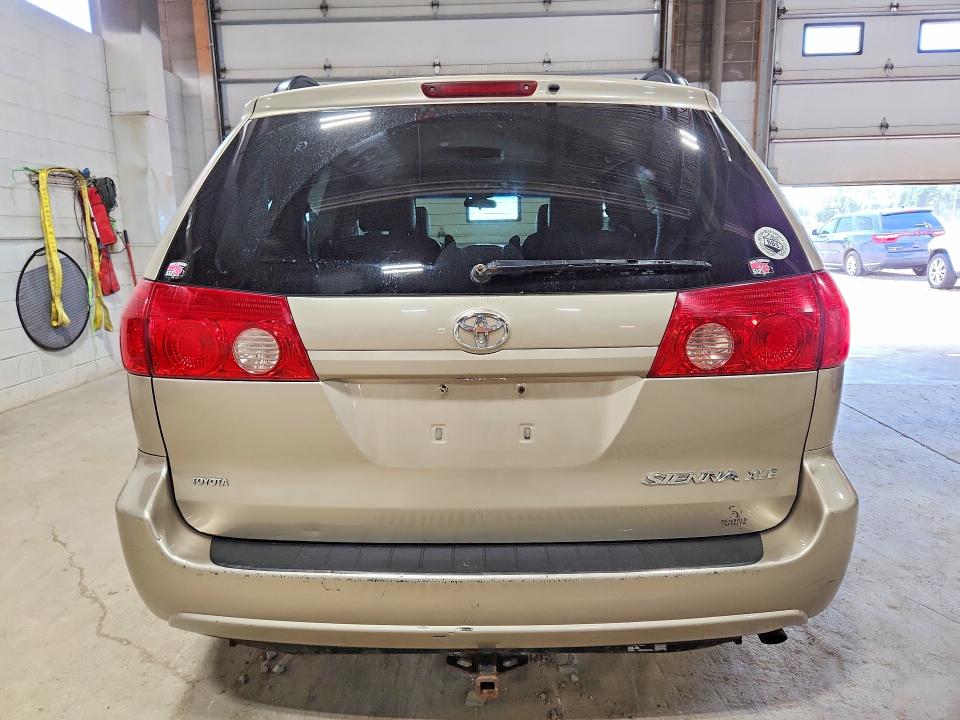 2007 Toyota Sienna VIN 5TDZK22CX7S069130 COPART salvage auction — FRONT END, Mn - Cert Of Title-Prior Salvage, sold $225 on 2026-07-28 (photo 6)