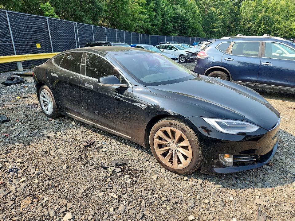 2017 Tesla Model s VIN 5YJSA1E11HF190594 COPART salvage auction — REAR END, VA - CERT OF TITLE - SALVAGE, sold $4,400 on 2026-07-28 (photo 4)