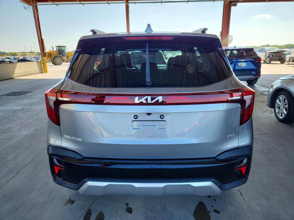 2025 Kia Seltos VIN KNDEUCAA2S7719179 COPART salvage auction — FRONT END, TX - CERTIFICATE OF TITLE, sold $7,200 on 2026-08-06 (photo 6)