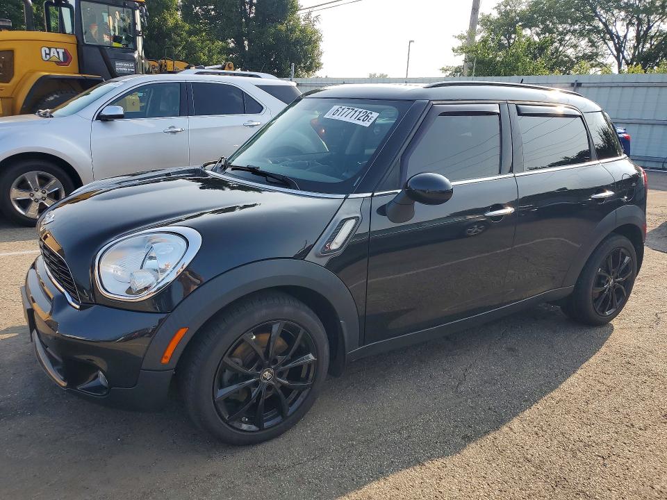 2014 Mini Cooper VIN WMWZC5C55EWP39501 COPART salvage auction — FRONT END, Oh - Cert Of Title-Salvage, sold $2,900 on 2026-08-14 (photo 1)