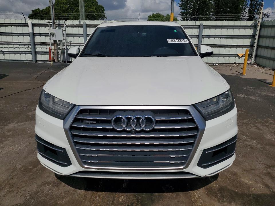2019 Audi Q7 VIN WA1LAAF73KD014615 COPART salvage auction — MINOR DENT/SCRATCHES, FL - CERTIFICATE OF TITLE (P), sold $2,550 on 2026-07-27 (photo 5)