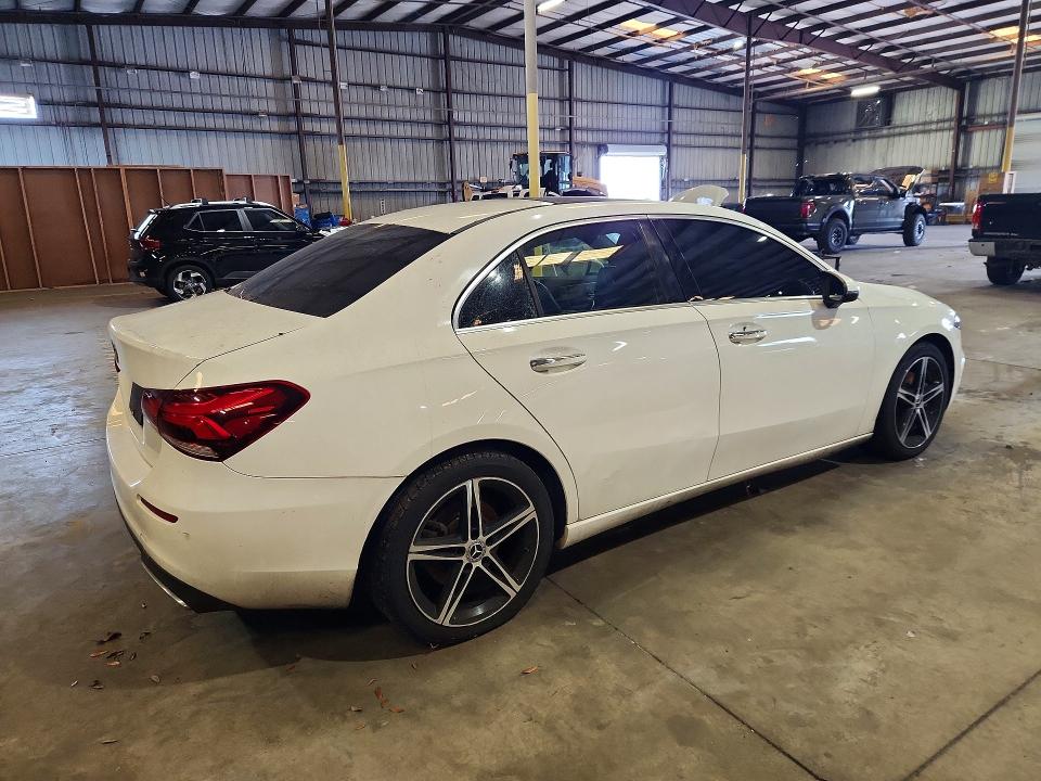 2019 Mercedes-benz VIN WDD3G4EB5KW000477 COPART salvage auction — MECHANICAL, Fl - Certificate Of Title, sold $7,400 on 2026-08-12 (photo 3)