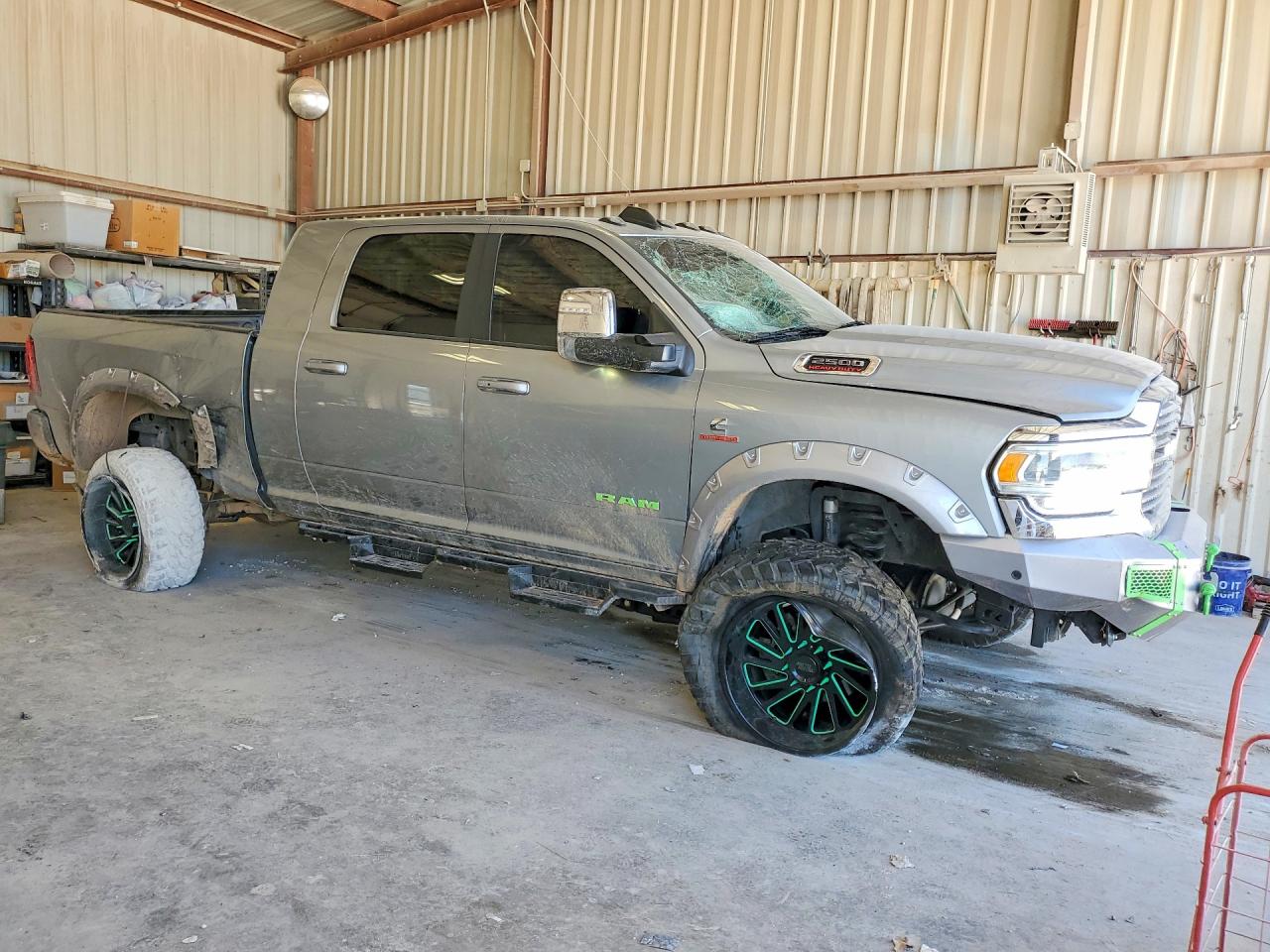 2024 RAM 2500 VIN 3C6UR5NL0RG134109 COPART salvage auction — All Over, Sv - Salvage Title, sold $23,000 on 2026-09-25 (photo 4)