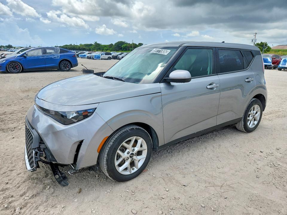 2025 Kia Soul VIN KNDJ23AU4S7923805 COPART salvage auction — SIDE, Fl - Certificate Of Destruction, sold $325 on 2026-07-21 (photo 1)