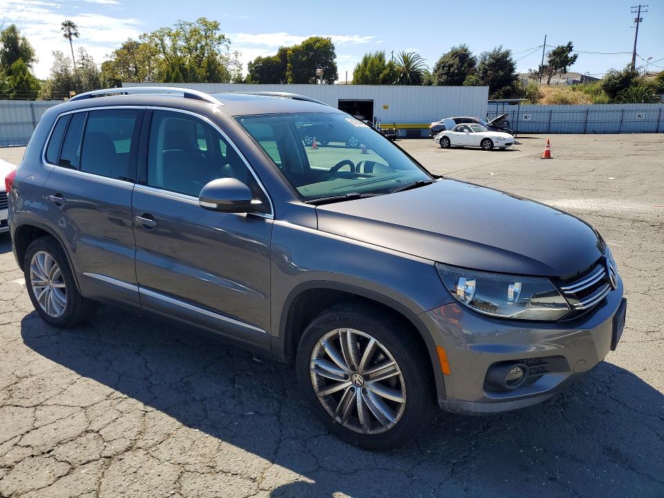 2013 Volkswagen Tiguan VIN WVGAV7AX1DW547741 COPART salvage auction — MECHANICAL, CA - DIS/DLR/EXP ONLY CLEAN TITLE, sold $600 on 2026-07-24 (photo 4)