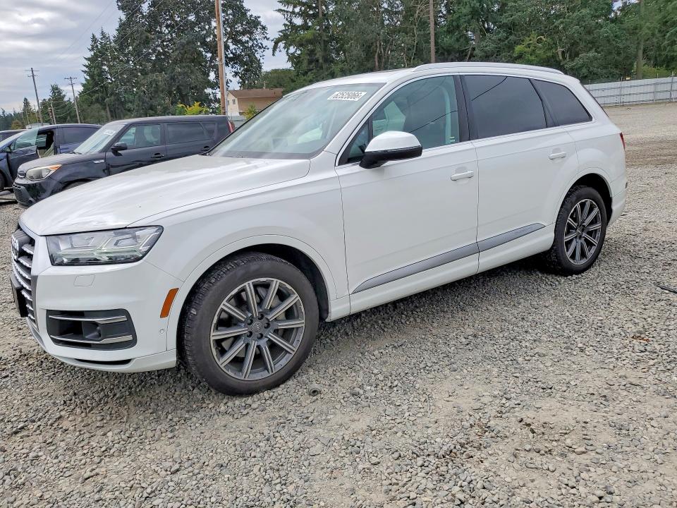 2019 Audi Q7 VIN WA1LAAF75KD034610 — COPART salvage auction photo