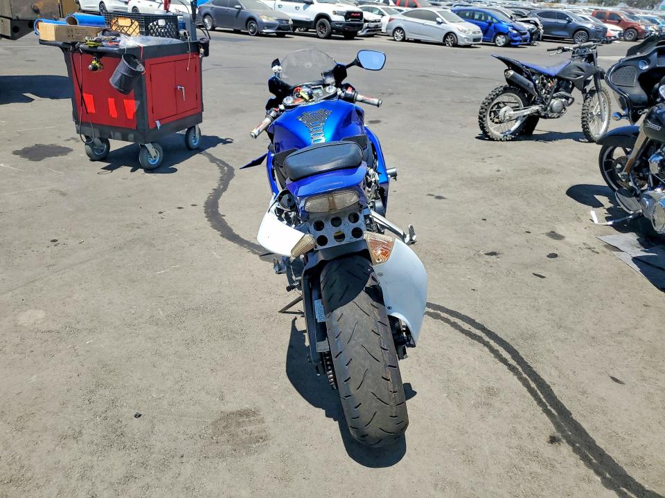 2007 Suzuki Gsx-r VIN JS1GN7DA772115893 COPART salvage auction — FRONT END, Ca - Salvage Certificate, sold $1,150 on 2026-07-23 (photo 4)