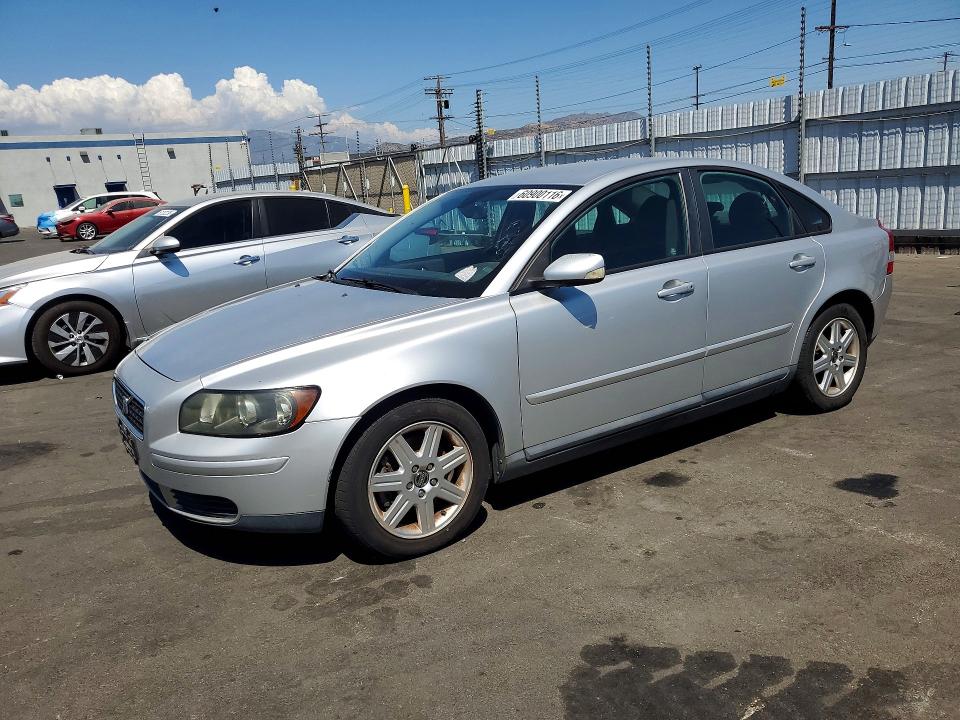 2006 Volvo S40 VIN YV1MS390062202358 COPART salvage auction — MINOR DENT/SCRATCHES, CA - DIS/DLR/EXP ONLY CLEAN TITLE (P), sold $3,100 on 2026-08-12 (photo 1)