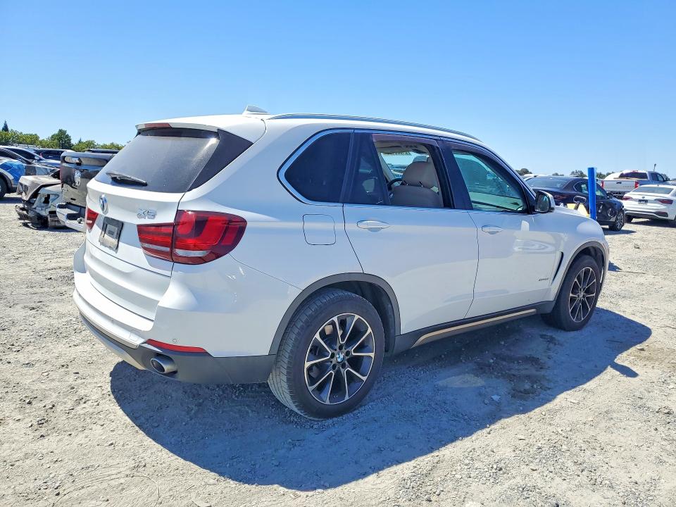 2015 BMW X5 VIN 5UXKR0C56F0P03678 COPART salvage auction — MINOR DENT/SCRATCHES, CA - CERTIFICATE OF TITLE (P), sold $2,750 on 2026-07-28 (photo 3)