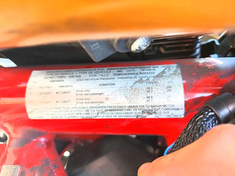 2020 Ducati Diavel VIN ZDMGAHRW3LB003232 COPART salvage auction — BURN, ON - PERMIT IRREPAIRABLE, sold $11,400 on 2026-08-25 (photo 9)