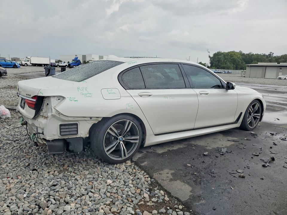 2019 BMW 7er VIN WBA7E2C55KB218281 COPART salvage auction — REAR END, Fl - Cert Of Title Slvg Rebuildable, sold $12,500 on 2026-08-03 (photo 3)