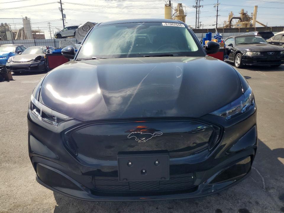 2025 Ford Mustang mach-e VIN 3FMTK3R79SMA38489 COPART salvage auction — NORMAL WEAR, CA - DIS/DLR/EXP ONLY CLEAN TITLE, sold $8,400 on 2026-07-22 (photo 5)