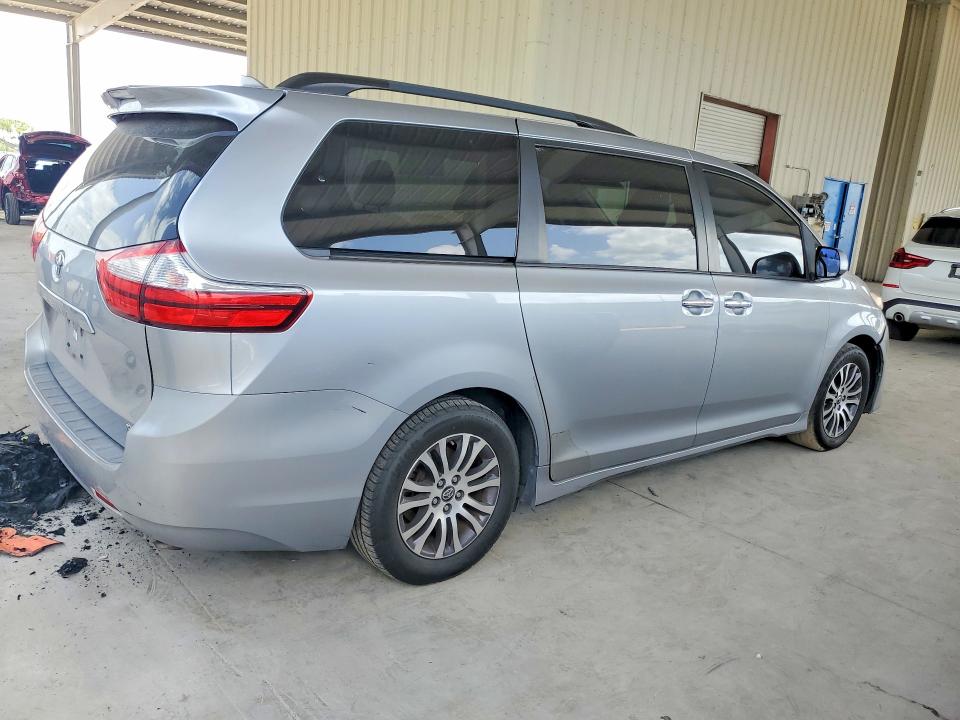 2018 Toyota Sienna VIN 5TDYZ3DC2JS905000 COPART salvage auction — MINOR DENT/SCRATCHES, Fl - Certificate Of Title (P), sold $7,000 on 2026-07-22 (photo 3)